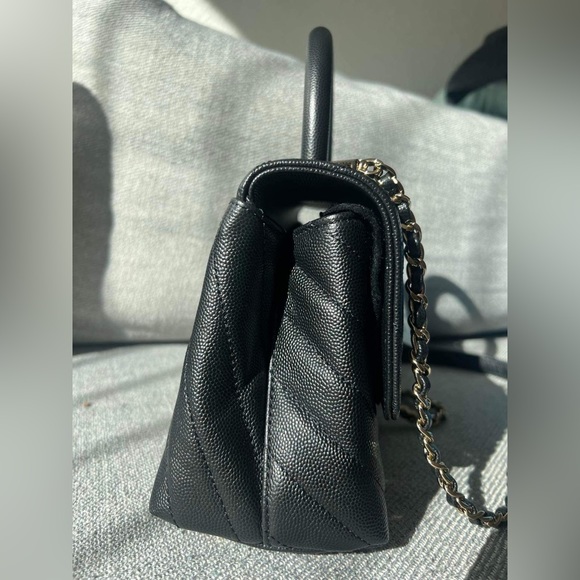 NEW!!! Authentic CHANEL Coco Handle - Picture 4 of 13